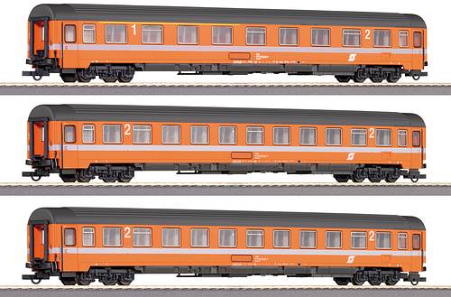 Set of 3 Passenger cars of express train &quot;Mozart&quot; (Vienn-Paris)<br /><a href='images/pictures/Roco/64017.jpg' target='_blank'>Full size image</a>